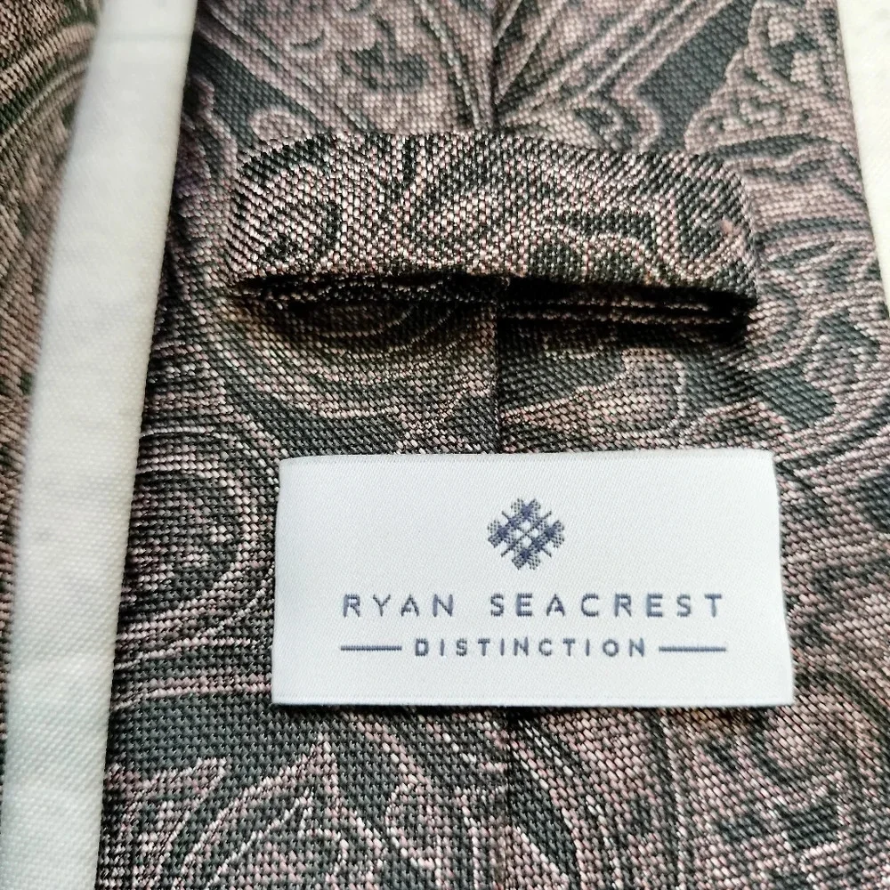 Ryan Seacrest Distinction Silk blend Skinny Necktie Tie Gray Paisley Luxury B